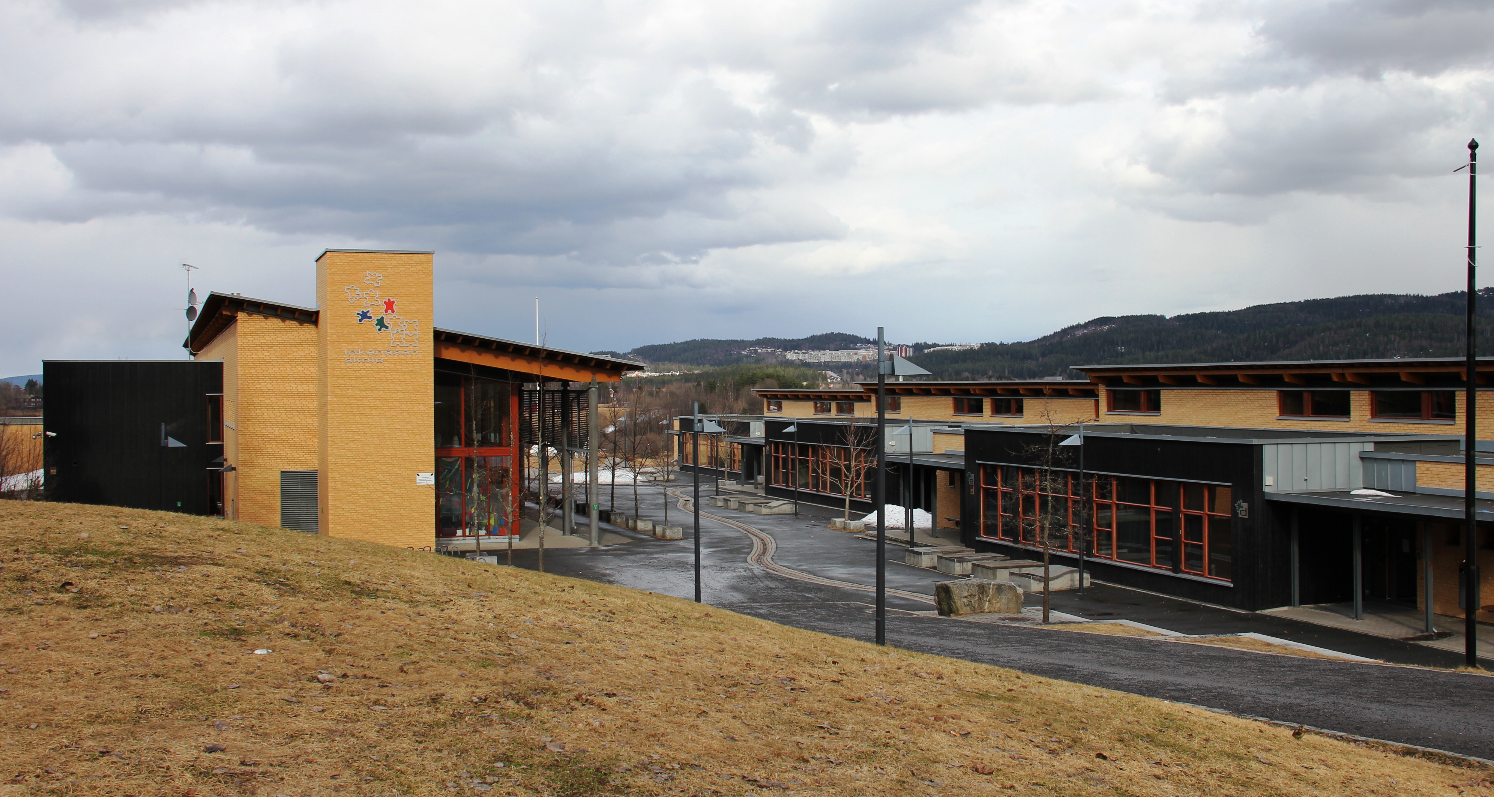 Løkenåsen school in the Løken and Løkenåsen residential area