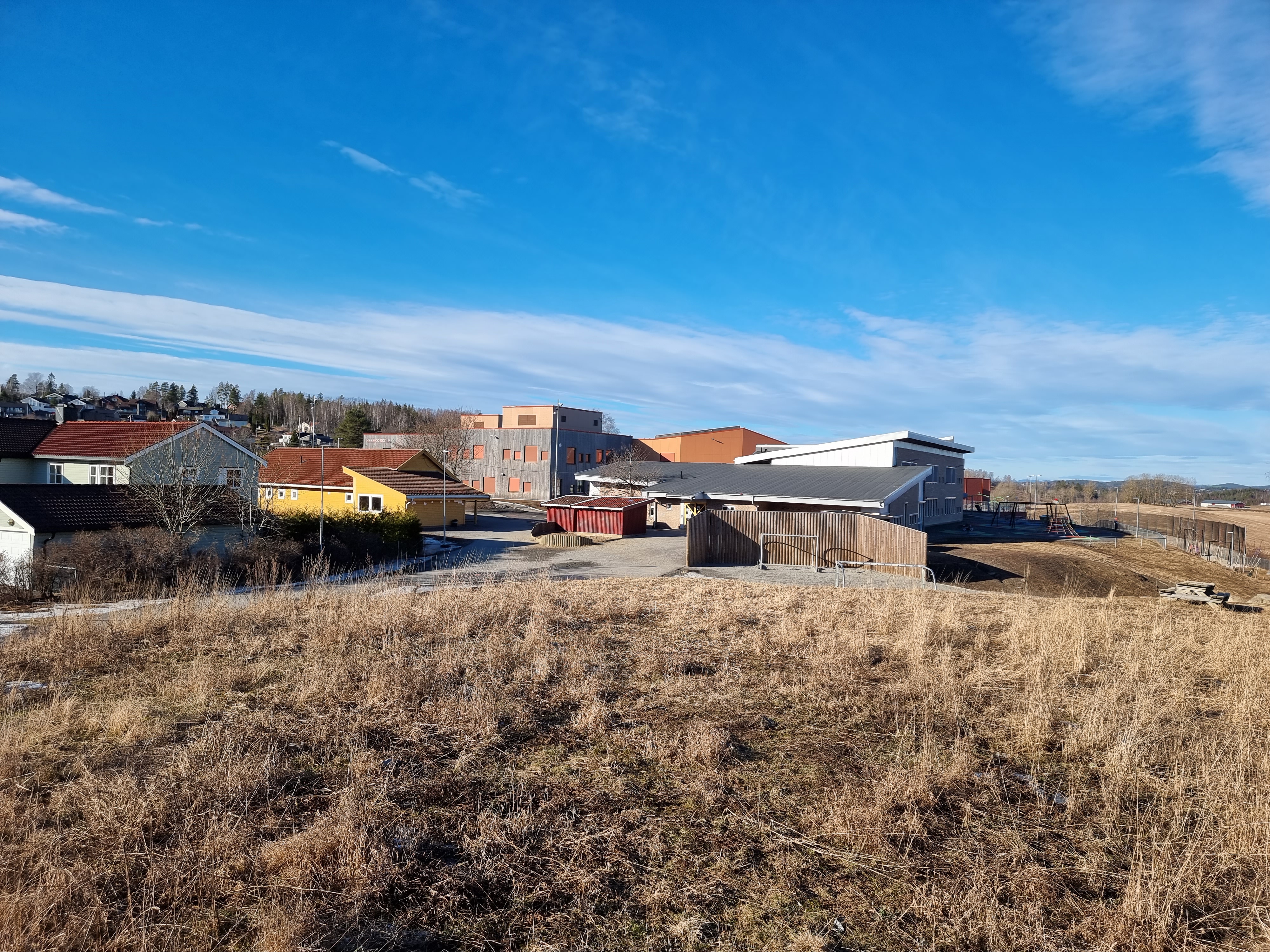 Hebekk school in the Hebekk residential area of Ski